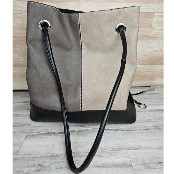 Calvin Klein Gabrianna Gray Bubble Lamb Tote Bag w/ Detachable Wristlet - Picture 4 of 11